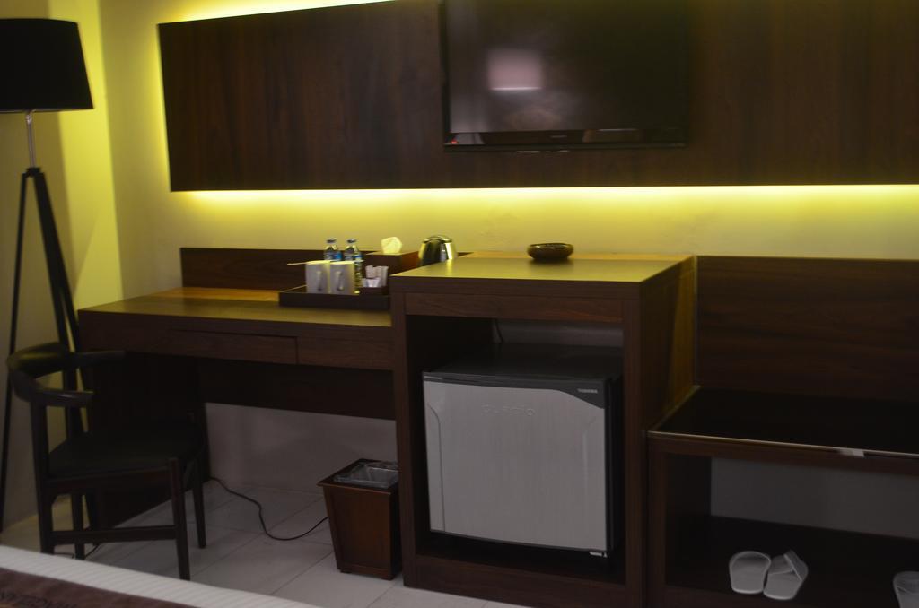 Hotel Safira Magelang Rum bild